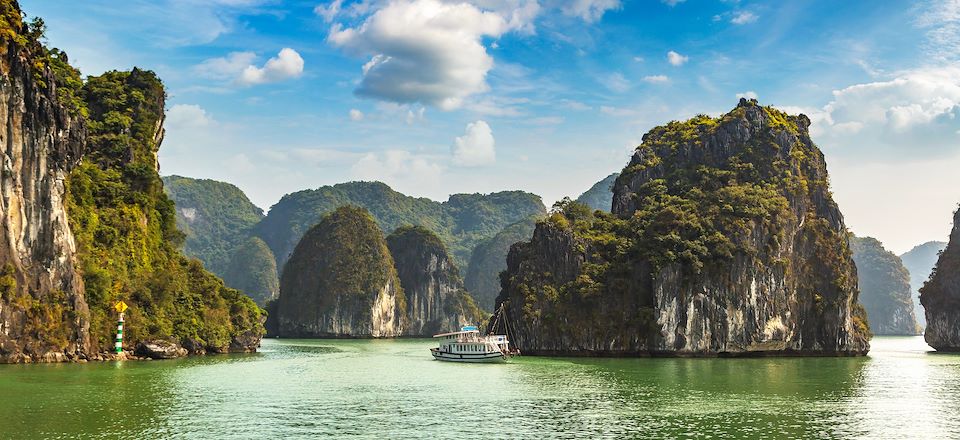 Explorez le Vietnam, le Laos et le Cambodge, de la Baie d'Halong aux temples d'Angkor.